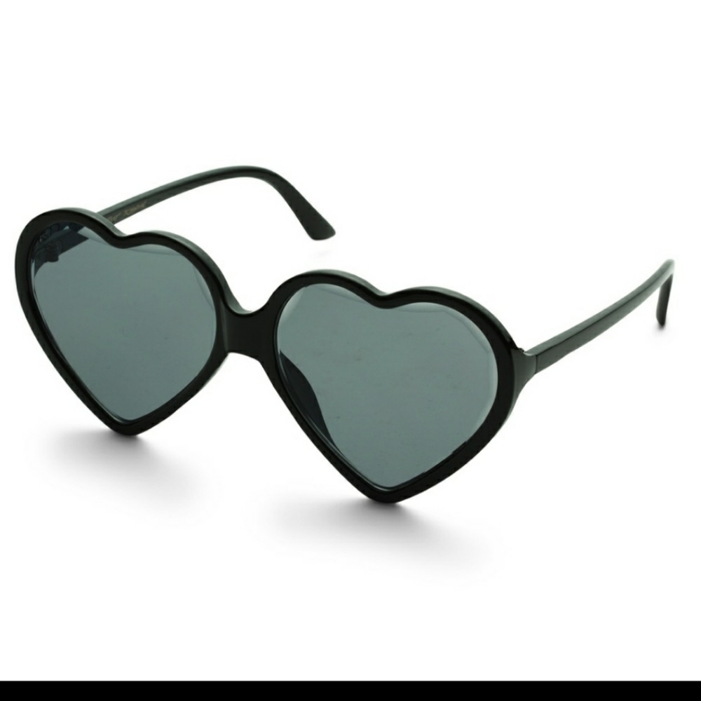 NWT Betsey Johnson Black Heart Sunglasses